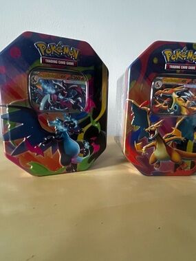 Pokémon Trading Card Game Tin - Colorful Charizard & Mega Gardevoir Designs